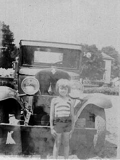 mae dagion at rye beach 1932.jpg